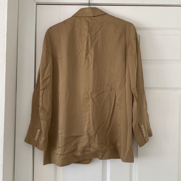 Like New - Zara Woman camel blazer - Picture 4 of 4